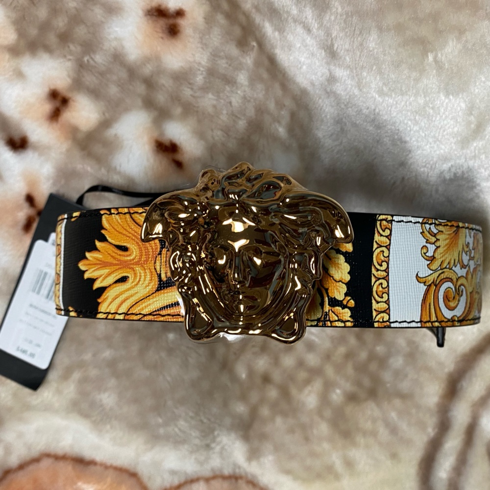 Versace - Picture 5 of 7